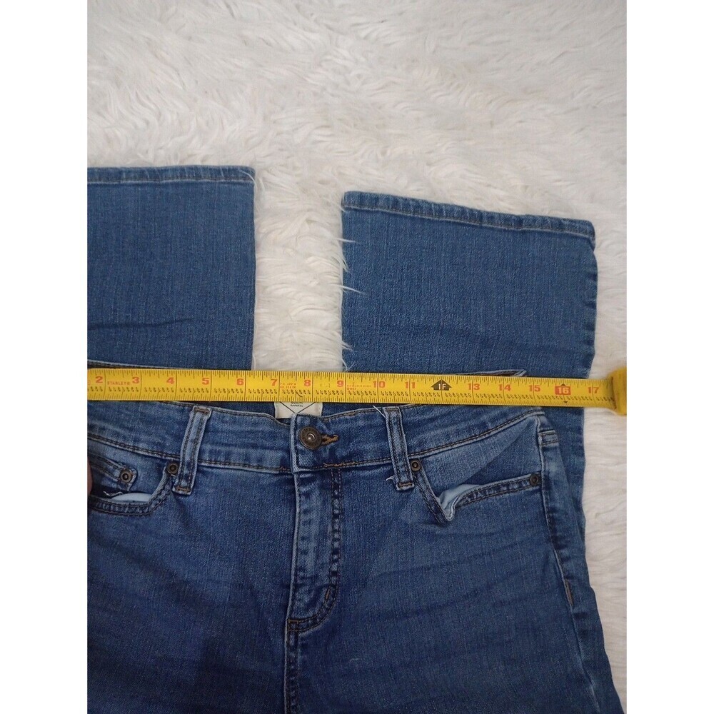 St. John's Bay Woman's Petite Bootcut Leg Light Blue Wash Mid-Rise Jean Sz 10P - Picture 4 of 11